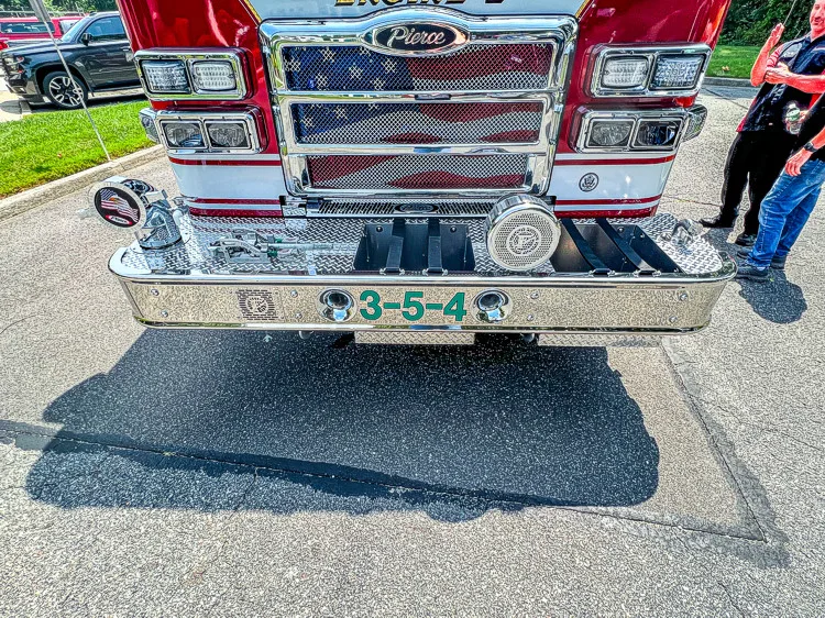 Pierce Enforcer Pumper exterior view, photo 16 of 31