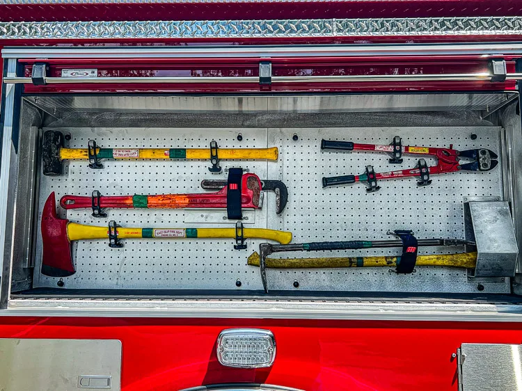 Pierce Enforcer Pumper exterior view, photo 20 of 31