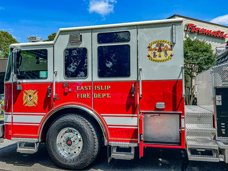 Pierce Enforcer Pumper exterior view, photo 25 of 31