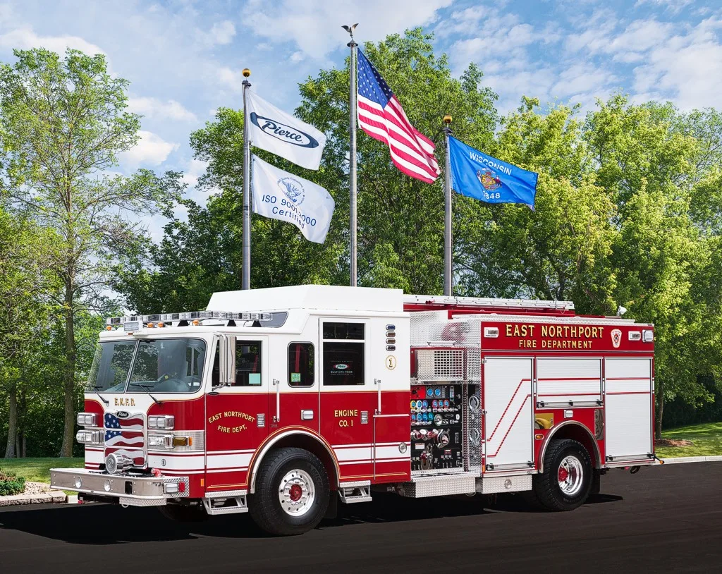 Pierce Arrow Pumper exterior view, photo 2 of 3