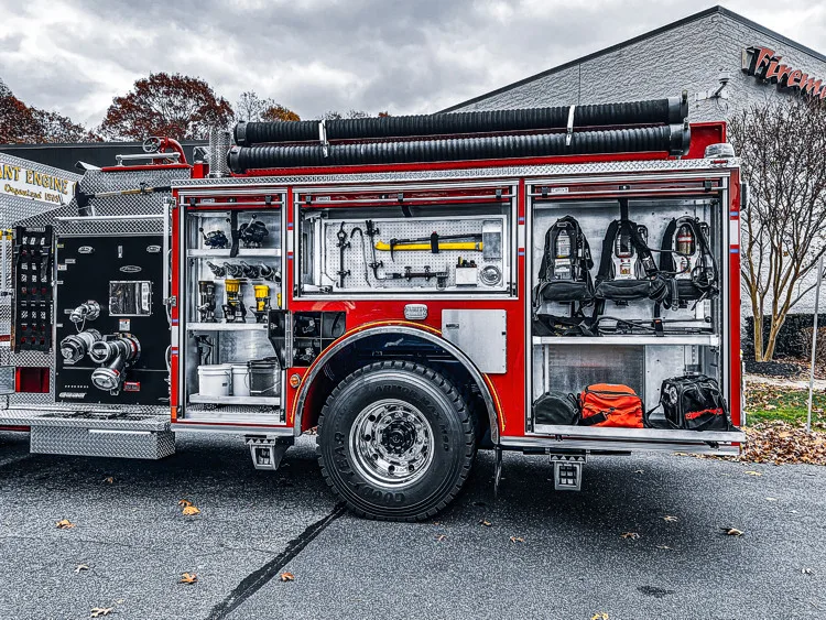Pierce Enforcer Pumper exterior view, photo 29 of 42