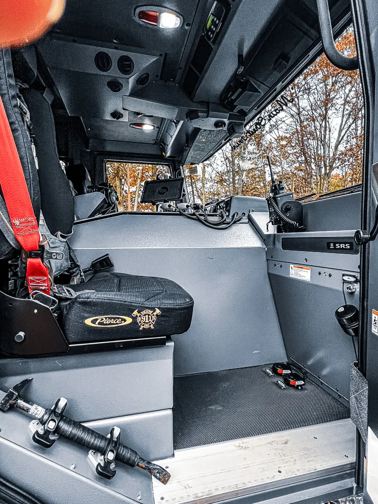 Pierce Enforcer Pumper exterior view, photo 39 of 42