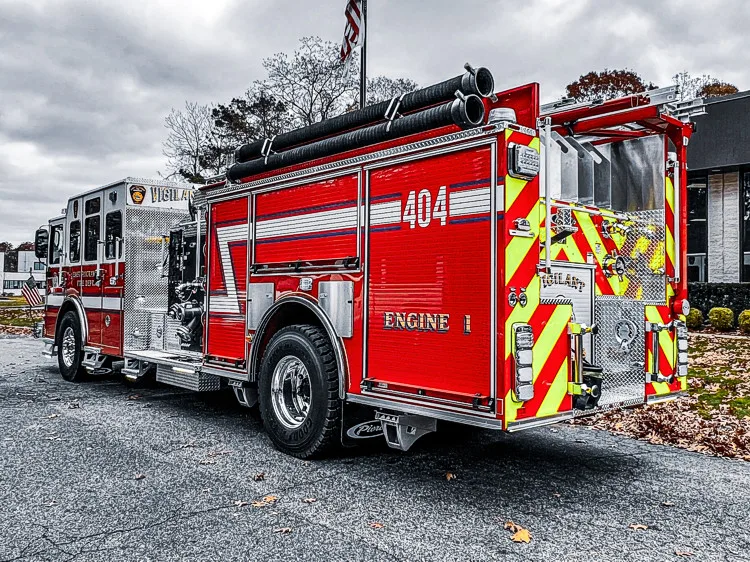 Pierce Enforcer Pumper exterior view, photo 5 of 42