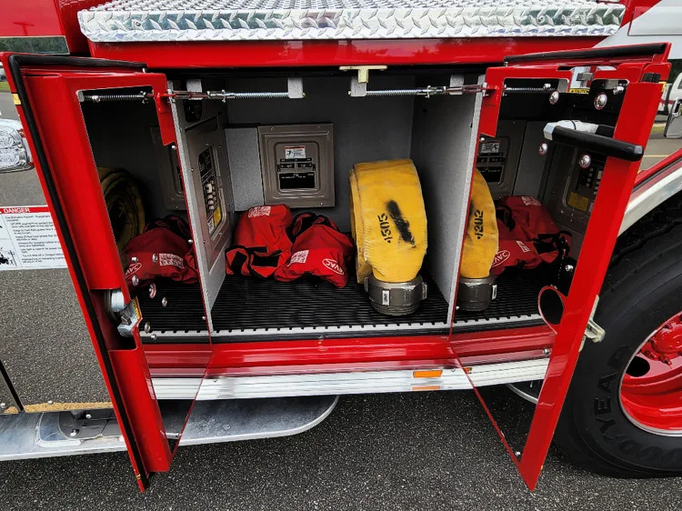 Pierce Velocity Aerial exterior view, photo 15 of 28