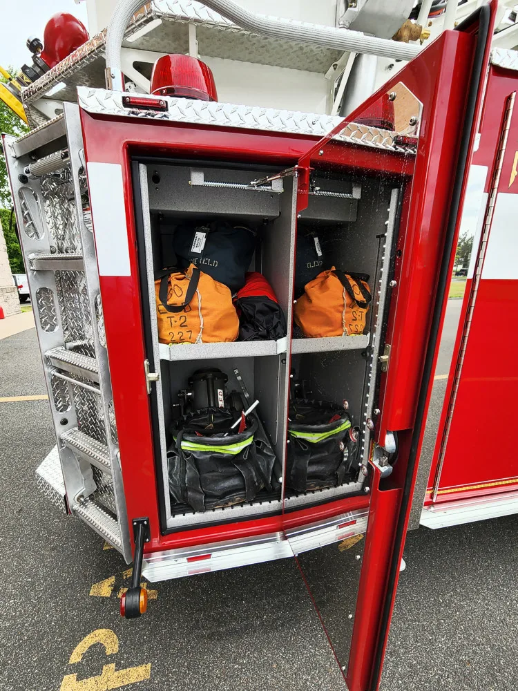 Pierce Velocity Aerial exterior view, photo 21 of 28