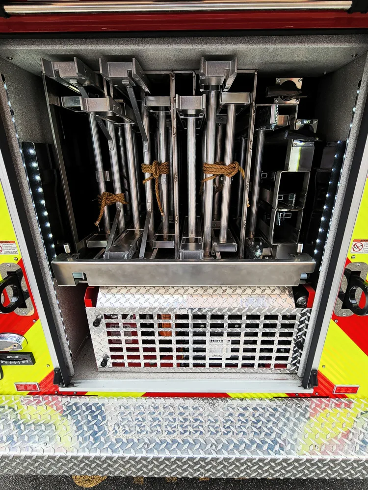 Pierce Velocity Aerial exterior view, photo 23 of 28