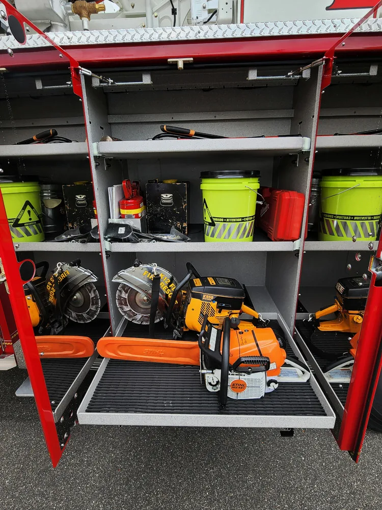 Pierce Velocity Aerial exterior view, photo 25 of 28