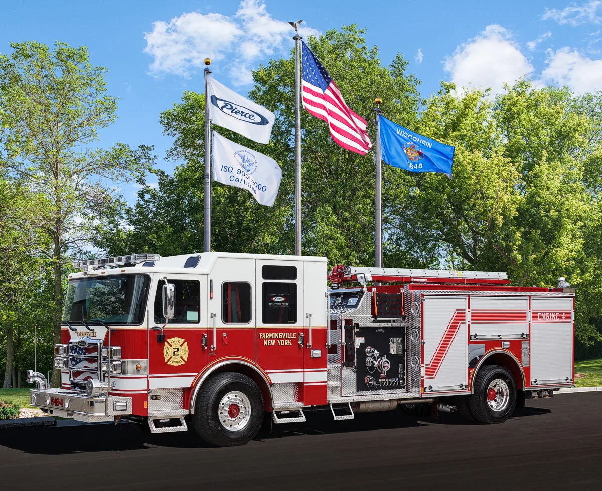 Pierce Enforcer Pumper exterior view, photo 2 of 3