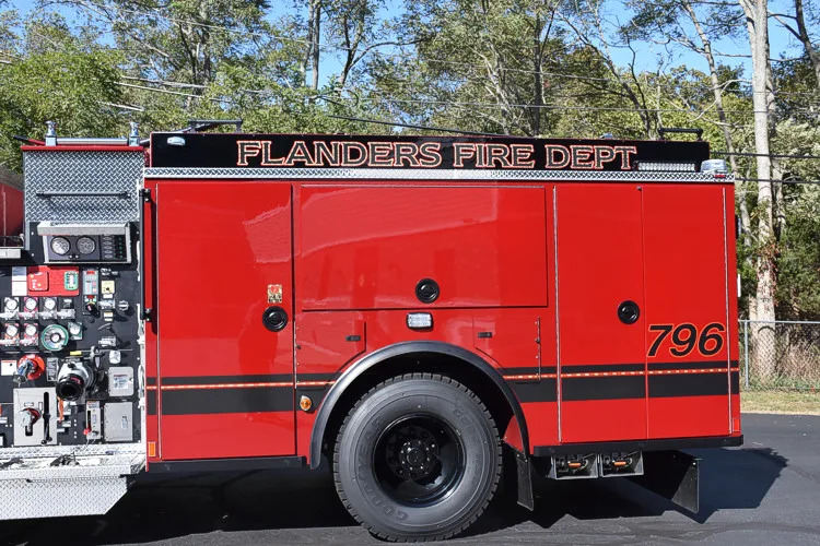 Pierce Enforcer exterior view, photo 4 of 26