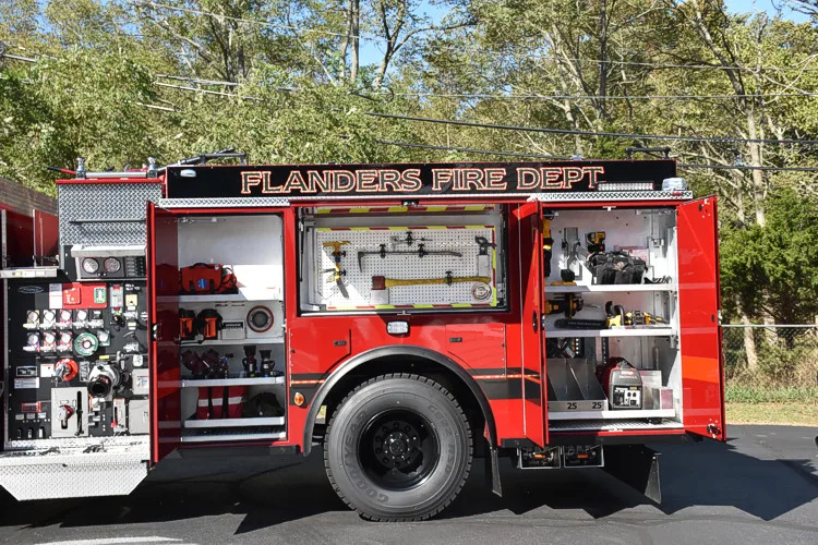 Pierce Enforcer exterior view, photo 7 of 26