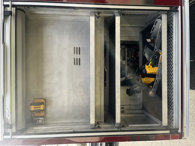 Pierce Enforcer Pumper exterior view, photo 16 of 28