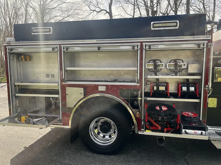 Pierce Enforcer Pumper exterior view, photo 20 of 28