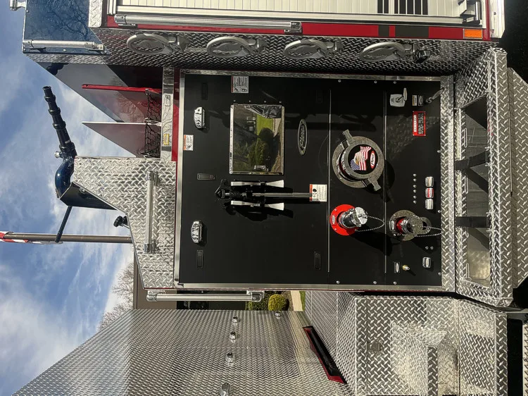 Pierce Enforcer Pumper exterior view, photo 22 of 28