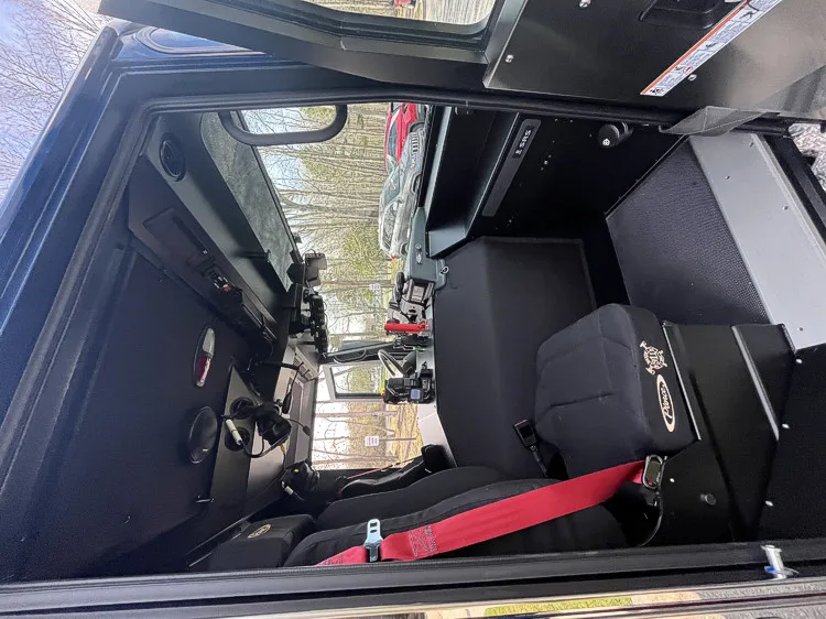 Pierce Enforcer Pumper exterior view, photo 25 of 28