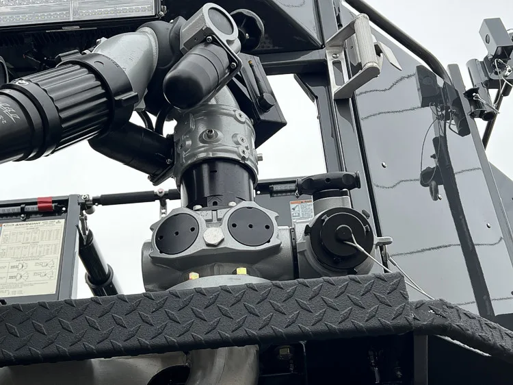 Pierce Enforcer Pumper exterior view, photo 28 of 28