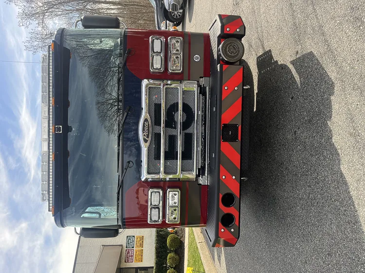 Pierce Enforcer Pumper exterior view, photo 8 of 28