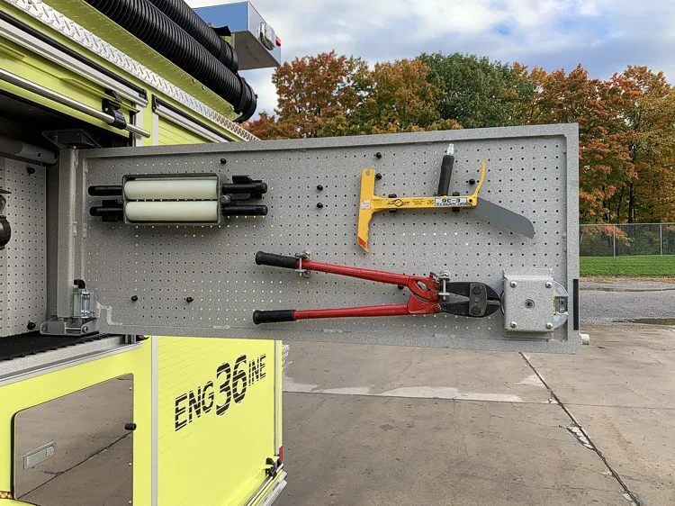 Pierce Velocity Pumper exterior view, photo 22 of 27