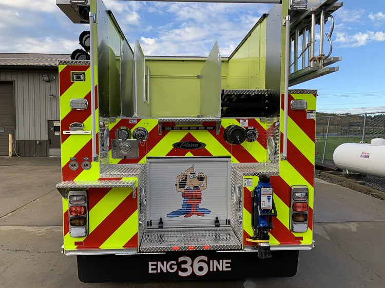 Pierce Velocity Pumper exterior view, photo 4 of 27