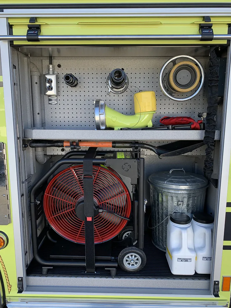 Pierce Velocity Pumper exterior view, photo 8 of 27