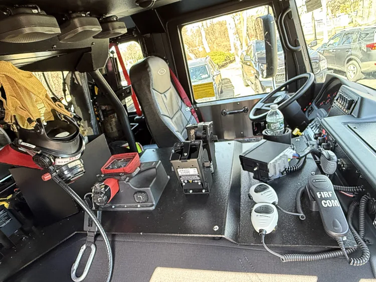 Pierce Saber Aerial exterior view, photo 25 of 37