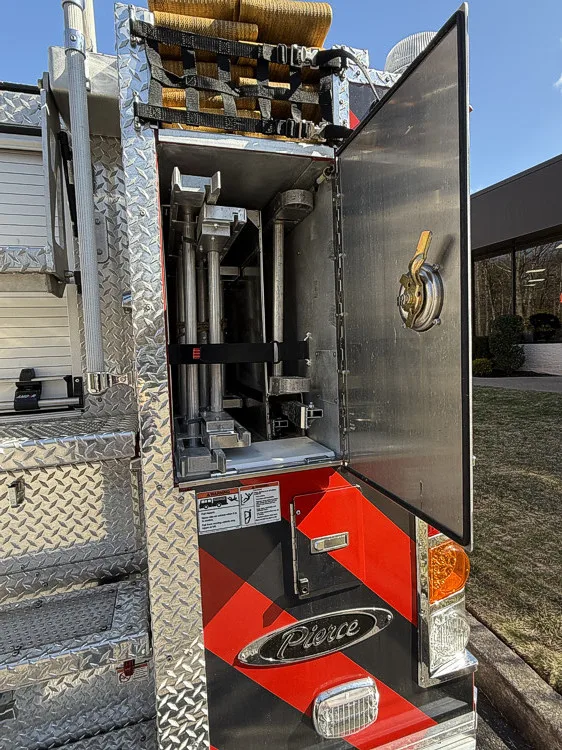 Pierce Saber Aerial exterior view, photo 31 of 37