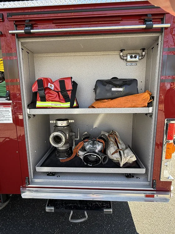 Pierce Saber Aerial exterior view, photo 33 of 37