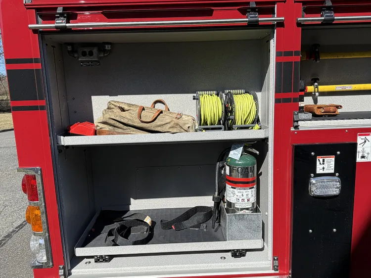 Pierce Saber Aerial exterior view, photo 8 of 37