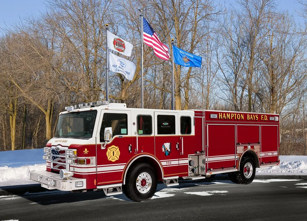 Pierce Impel Pumper exterior view, photo 2 of 3