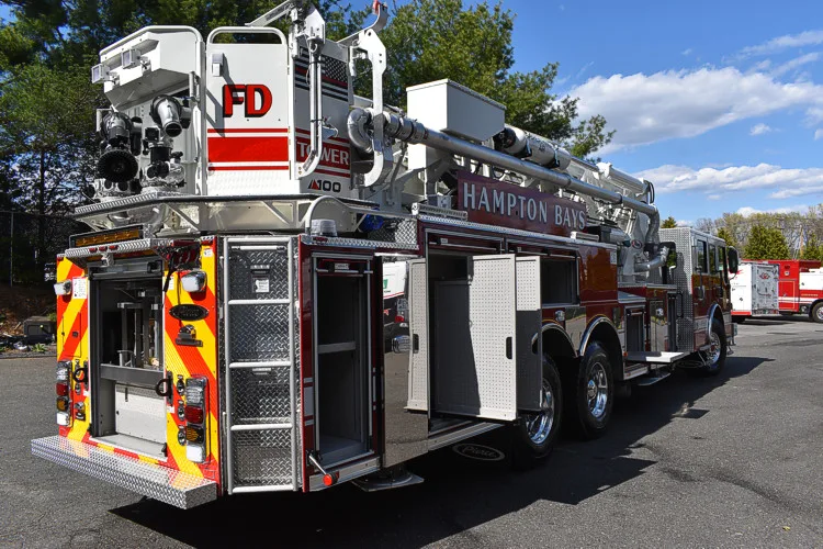 Pierce Velocity exterior view, photo 28 of 38