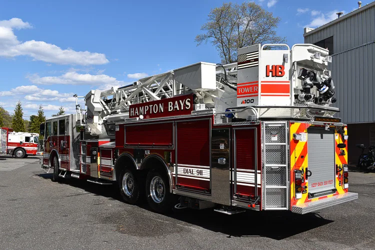 Pierce Velocity exterior view, photo 3 of 38