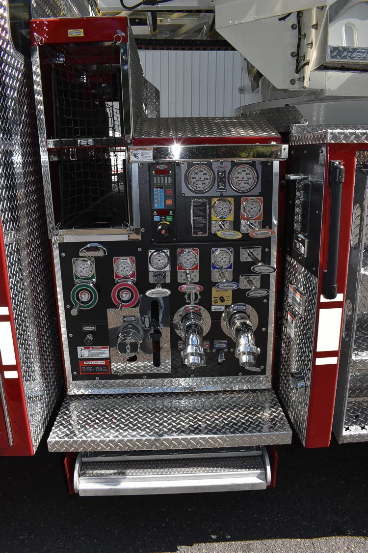 Pierce Velocity exterior view, photo 35 of 38