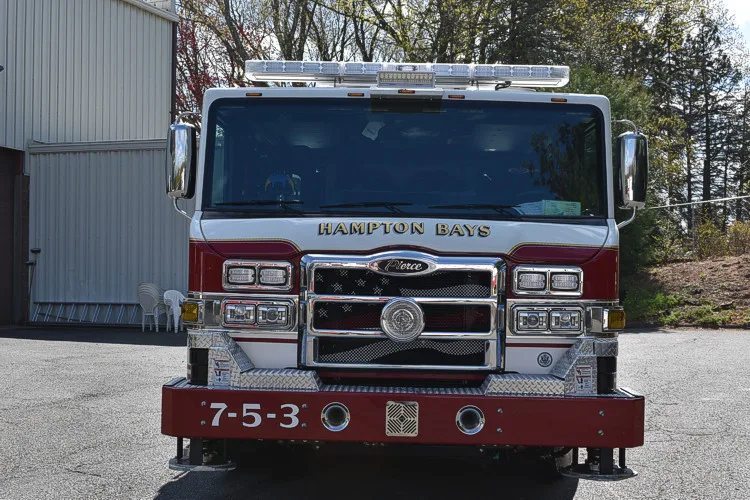 Pierce Velocity exterior view, photo 4 of 38