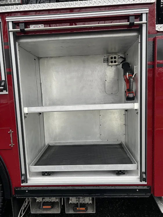 Pierce Velocity Aerial exterior view, photo 10 of 30