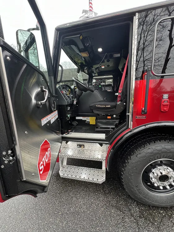 Pierce Velocity Aerial exterior view, photo 18 of 30