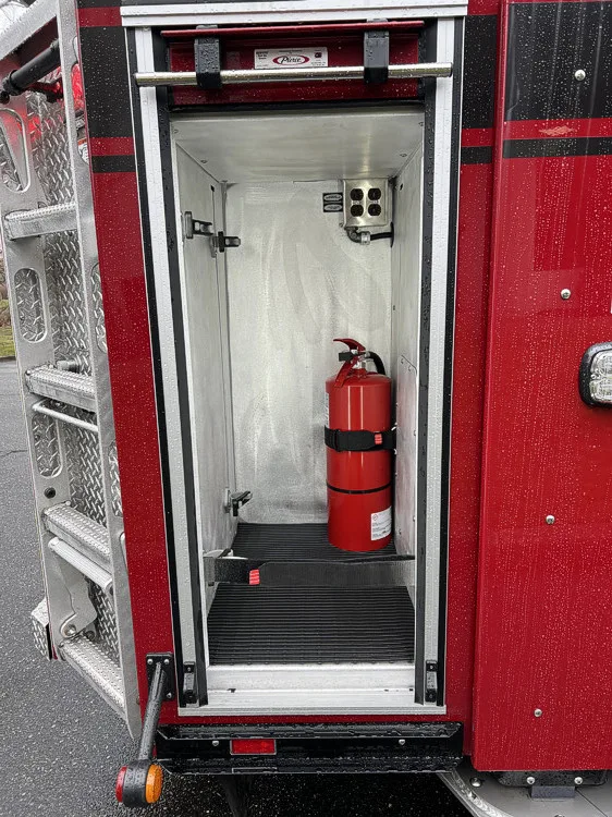 Pierce Velocity Aerial exterior view, photo 28 of 30