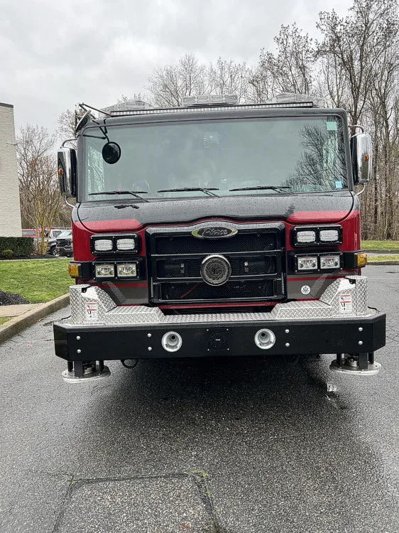 Pierce Velocity Aerial exterior view, photo 8 of 30