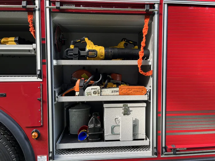 Pierce Enforcer Rescue Pumper exterior view, photo 15 of 33