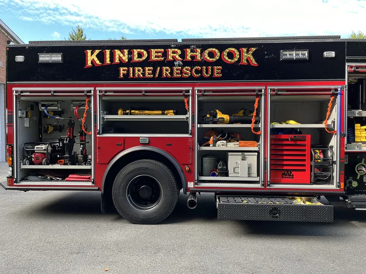 Pierce Enforcer Rescue Pumper exterior view, photo 17 of 33