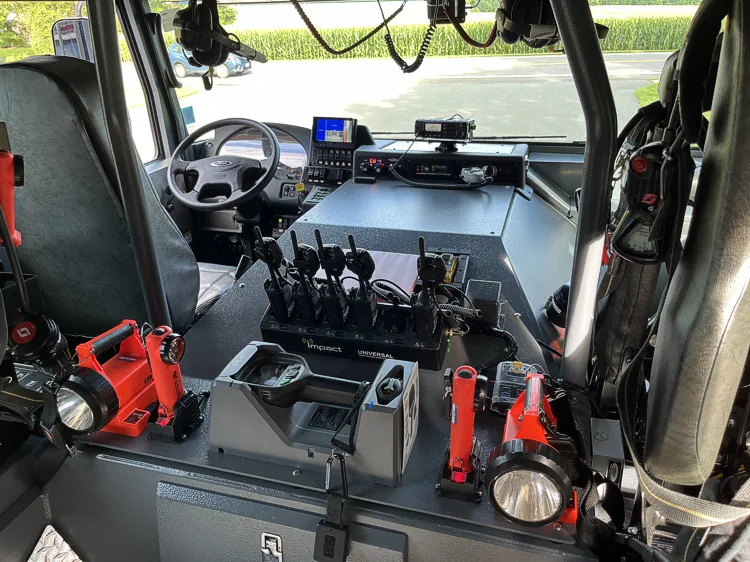 Pierce Enforcer Rescue Pumper exterior view, photo 18 of 33