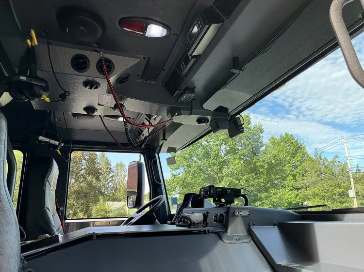 Pierce Enforcer Rescue Pumper exterior view, photo 19 of 33