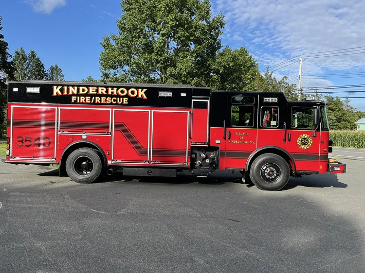 Pierce Enforcer Rescue Pumper exterior view, photo 21 of 33