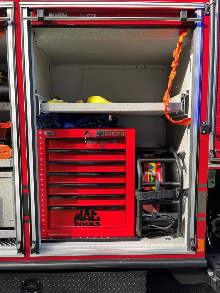 Pierce Enforcer Rescue Pumper exterior view, photo 28 of 33