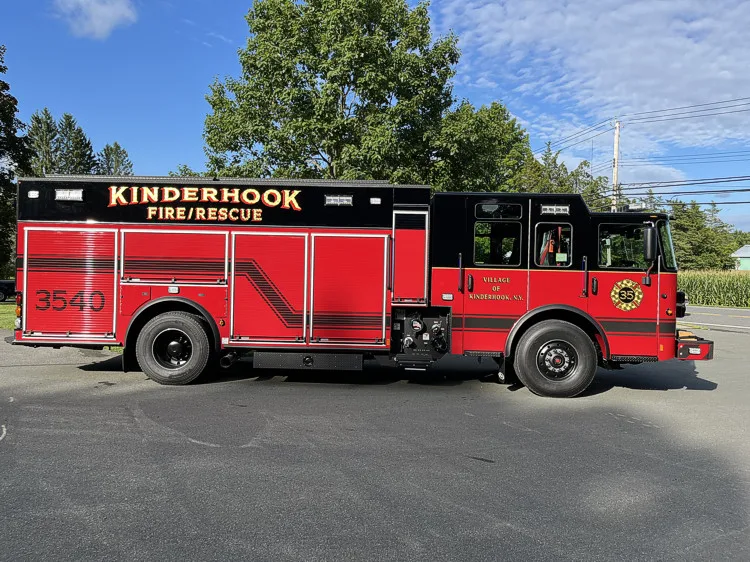 Pierce Enforcer Rescue Pumper exterior view, photo 33 of 33