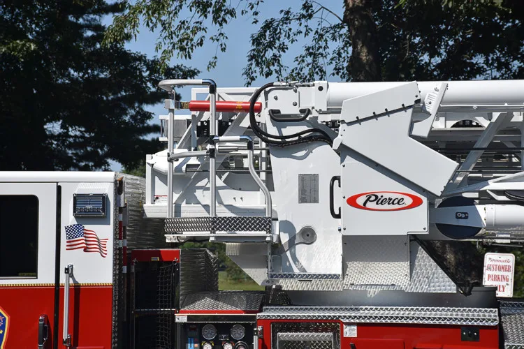 Pierce Velocity exterior view, photo 12 of 26