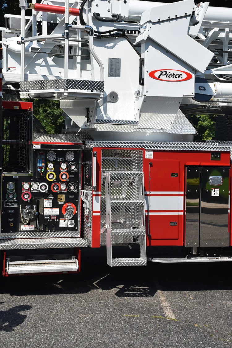 Pierce Velocity exterior view, photo 16 of 26