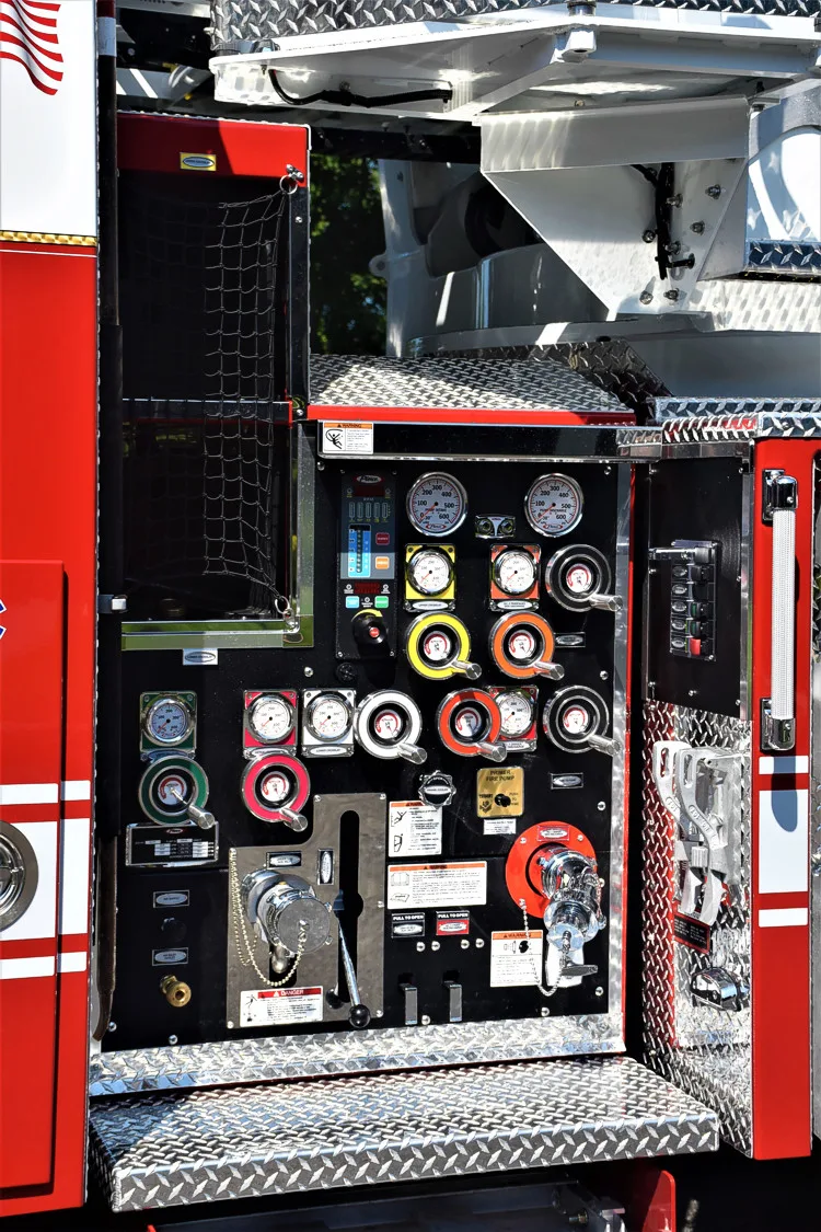 Pierce Velocity exterior view, photo 17 of 26