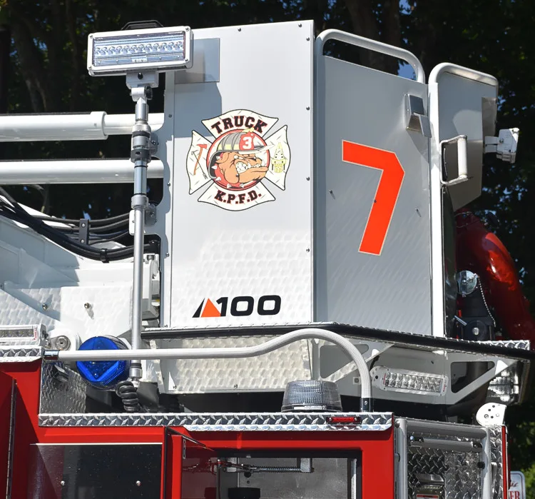 Pierce Velocity exterior view, photo 5 of 26