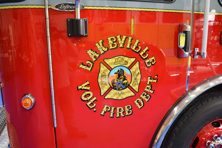 Pierce Enforcer Pumper exterior view, photo 11 of 41