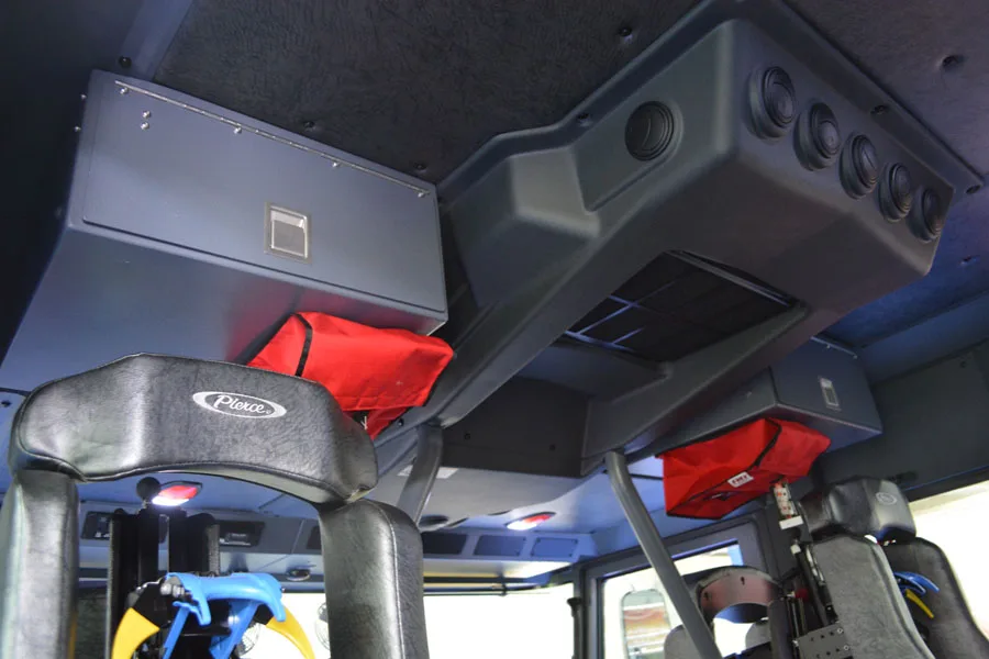 Pierce Enforcer Pumper exterior view, photo 14 of 41