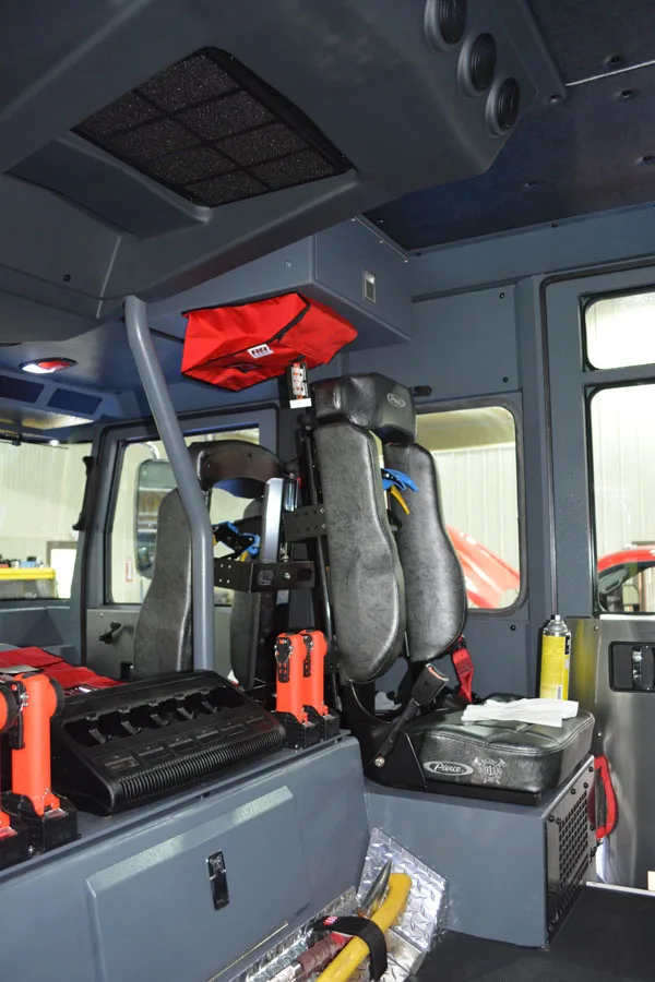 Pierce Enforcer Pumper exterior view, photo 15 of 41